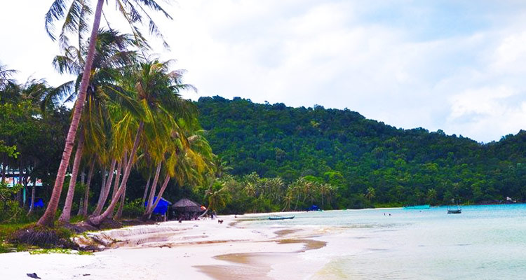 Top 10 beautiful beaches in Phu Quoc Island - truong beach