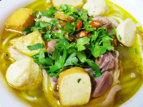 Vietnamese Udon Noodles Soup 