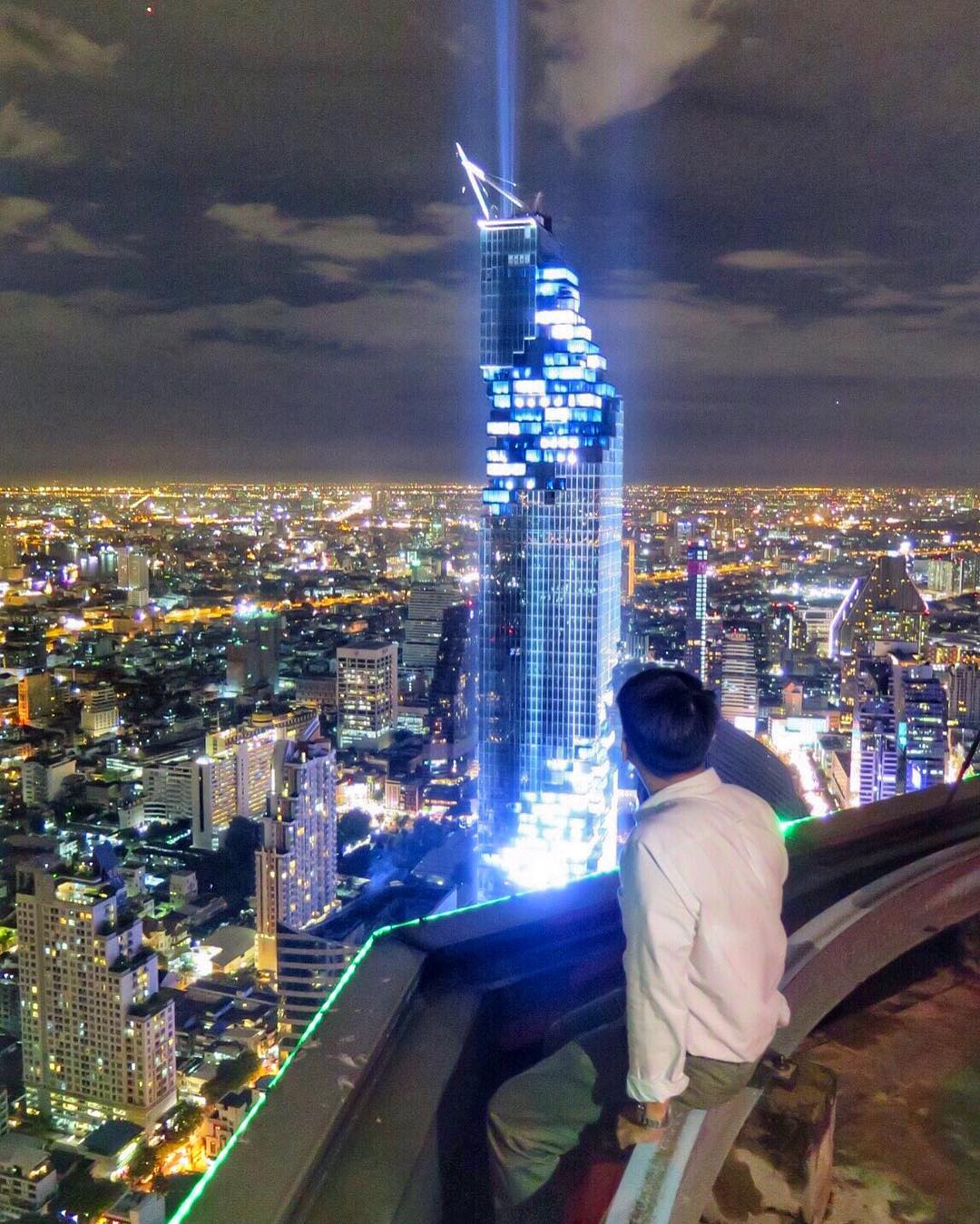 mahanakhon-is-the-tallest-building-in-thailand-12