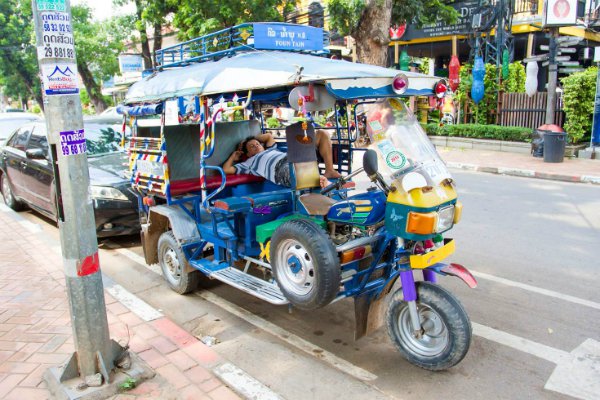48 Hours Discover Vientiane