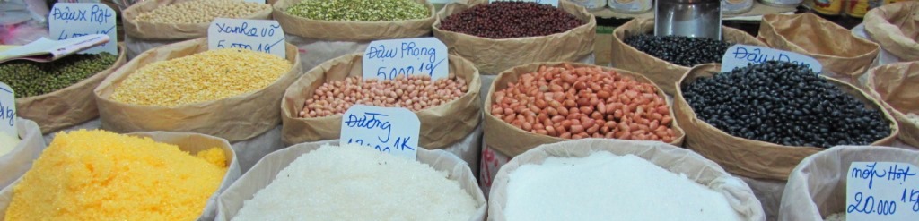 5-must-go-traditional-market-in-saigon-12