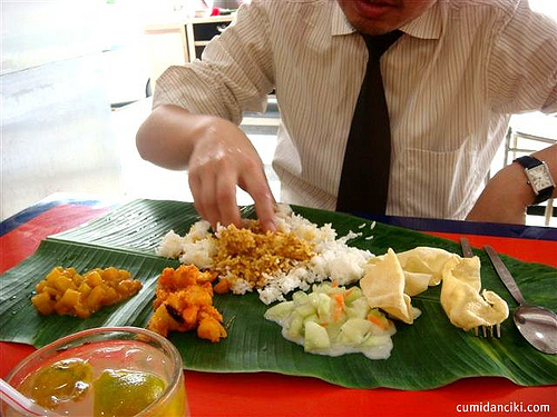 banana-leaf-malaysian-foods-you-must-try