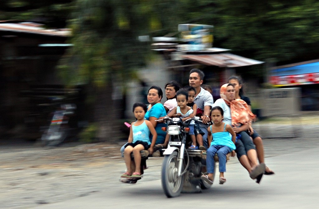 unique-transportation-in-the-philippines-and-myanmar-10