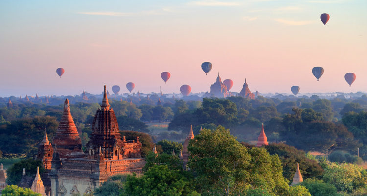 Ballon over Bagan
