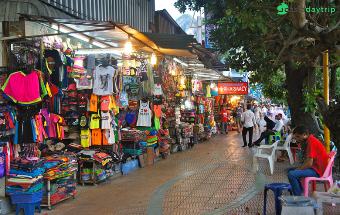 Shopping area in Ao Nang.
