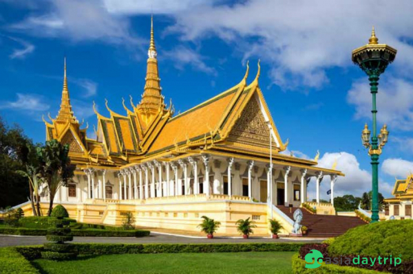 Royal Palace- The must-see destination for tourists