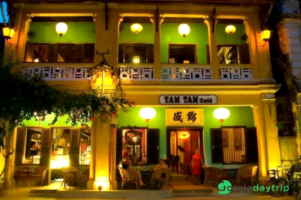 Tam Tam Cafe 