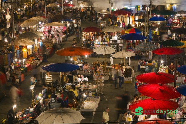Bazaar at night