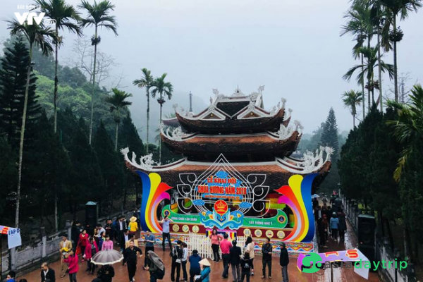 Huong Pagoda festival is among most attractive spring festivals near Hanoi