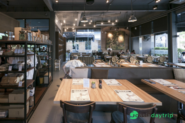 Roast Coffee & Eatery is one of the best cafes in Bangkok