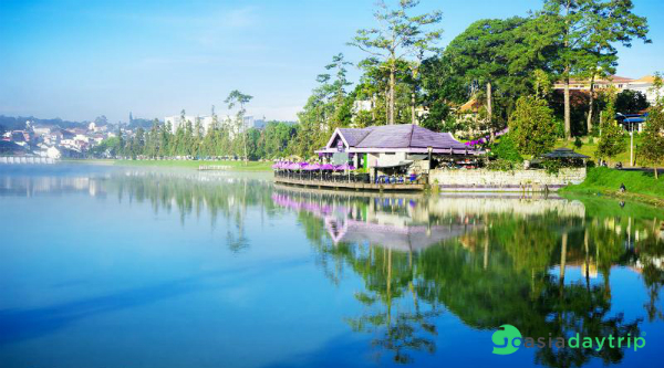 Dalat is famous as flower city or love city with romantic scenery and friendly local people.