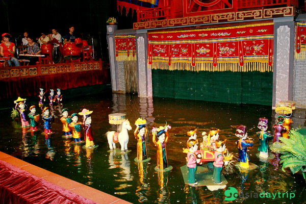 Dao Ngoc water puppet show