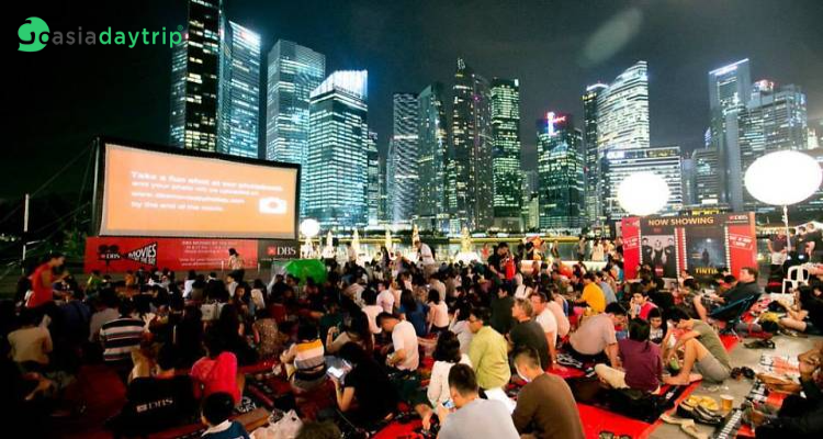 Watching-movies-outdoors-Singapore-city-at-night