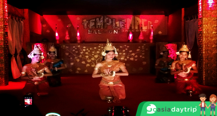 Apsara dance at Temple Bar - Nightlife escape in Siem Reap