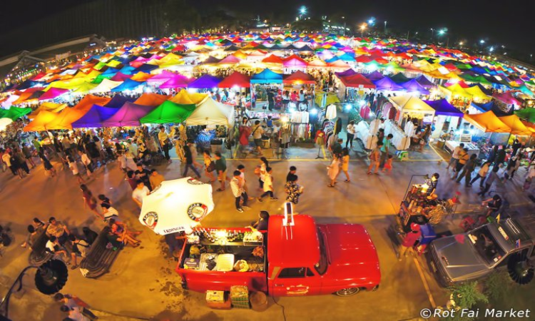 night markets in Bangkok