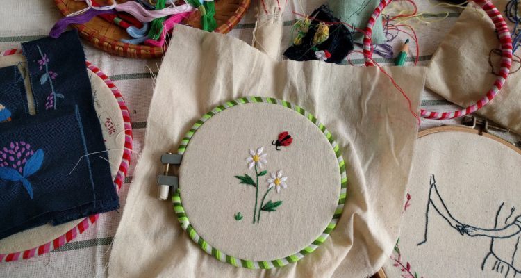 Handmade Vietnamese Embroidery_Souvenirs ideas in Vietnam