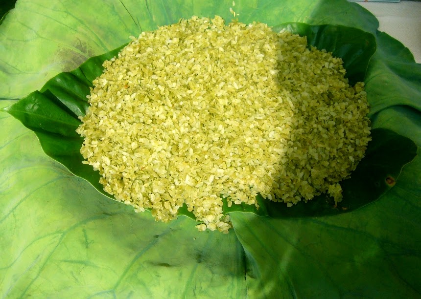 Young sticky-rice flake_Hanoi specialties in Autumn