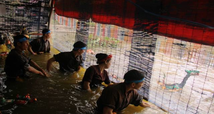vietnam water puppet show